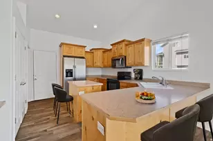 2253 Lone Tree Pkwy, Eagle Mountain, UT 84005 - Photo 9