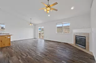 2253 Lone Tree Pkwy, Eagle Mountain, UT 84005 - Photo 17