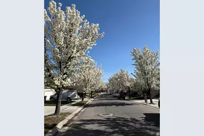 7915 N Geronimo Dr W, Lehi, UT 84005 - Photo 65