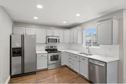 7915 N Geronimo Dr W, Lehi, UT 84005 - Photo 13