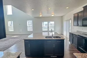 816 N 2175 W, Layton, UT 84041 - Photo 7