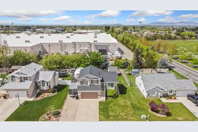 2029 N 1720 W, Clinton, UT 84015 - Photo 37