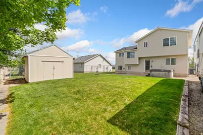 2029 N 1720 W, Clinton, UT 84015 - Photo 37