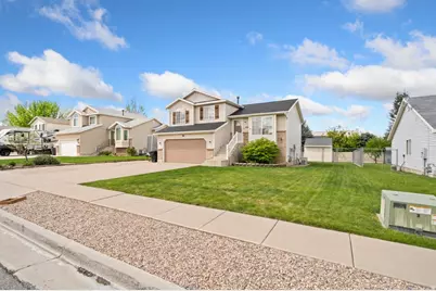 2029 N 1720 W, Clinton, UT 84015 - Photo 5