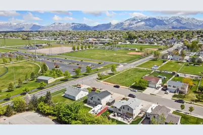 2029 N 1720 W, Clinton, UT 84015 - Photo 37