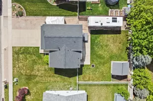 2029 N 1720 W, Clinton, UT 84015 - Photo 5