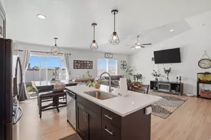 2794 E Crimson Ct, Eagle Mountain, UT 84005 - Photo 13