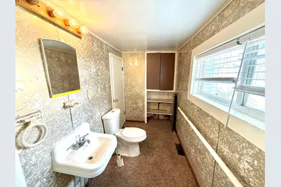 20 S 200 W, Bicknell, UT 84715 - Photo 7