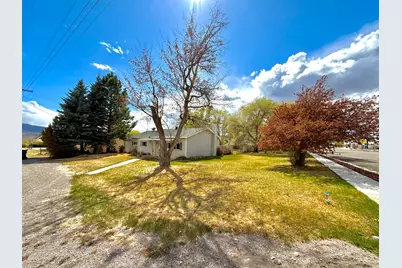 20 S 200 W, Bicknell, UT 84715 - Photo 3