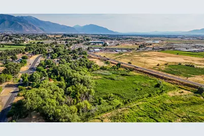 1632 S Main St, Springville, UT 84663 - Photo 17