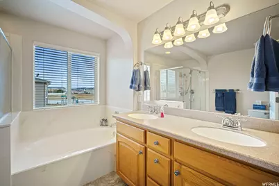 902 Romsey Ct, North Salt Lake, UT 84054 - Photo 13