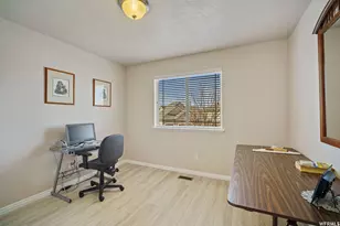 902 Romsey Ct, North Salt Lake, UT 84054 - Photo 17