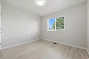 902 Romsey Ct, North Salt Lake, UT 84054 - Photo 35