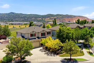 902 Romsey Ct, North Salt Lake, UT 84054 - Photo 1
