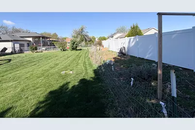 1034 W 4250 S, Riverdale, UT 84405 - Photo 29