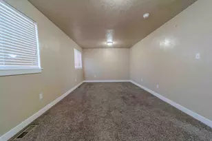 377 W 200 N, Roosevelt, UT 84066 - Photo 23