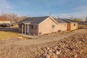 377 W 200 N, Roosevelt, UT 84066 - Photo 3