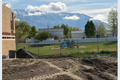 661 S 1600 W, Lehi, UT 84043 - Photo 3