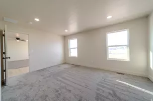 130 E Pole Line Rd, Roosevelt, UT 84066 - Photo 17