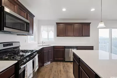 166 E Craner Peak Dr, Eagle Mountain, UT 84005 - Photo 15