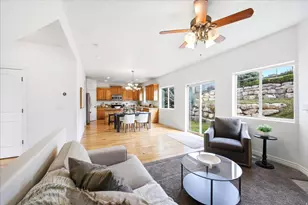 4412 N Foxtrail Dr W, Lehi, UT 84043 - Photo 5