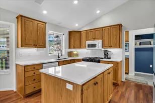 7349 Rose Creek Ln, Herriman, UT 84096 - Photo 5