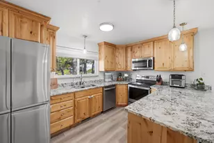 2198 S Elaine Dr E, Bountiful, UT 84010 - Photo 9