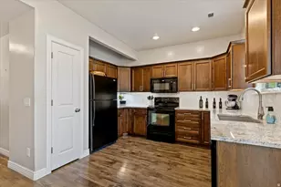 1001 W Chatham Dr N, North Salt Lake, UT 84054 - Photo 7