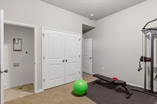 2273 E 8300 S, South Weber, UT 84405 - Photo 29