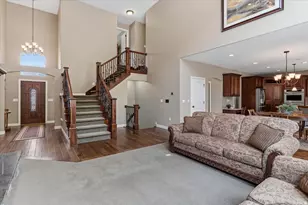 2273 E 8300 S, South Weber, UT 84405 - Photo 9