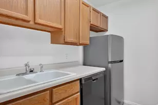 4834 S Highland Cir, Holladay, UT 84117 - Photo 9