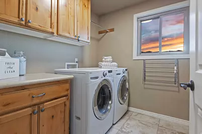 11438 S Gadzooks Dr, Sandy, UT 84094 - Photo 23