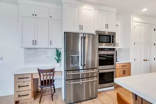 208 N Bay Dr, Vineyard, UT 84059 - Photo 25