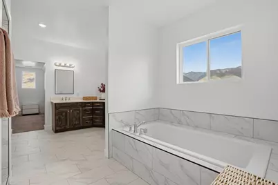 2164 E Pinto Pkwy, Tooele, UT 84074 - Photo 33