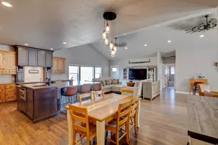 604 W Harrisville Rd, Harrisville, UT 84404 - Photo 9