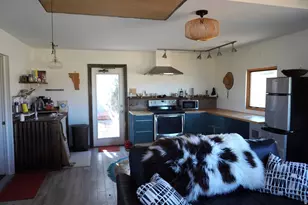 105 W Sleeping Rainbow Dr, Torrey, UT 84775 - Photo 9