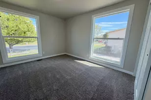 1310 Marilyn Dr, Syracuse, UT 84075 - Photo 13