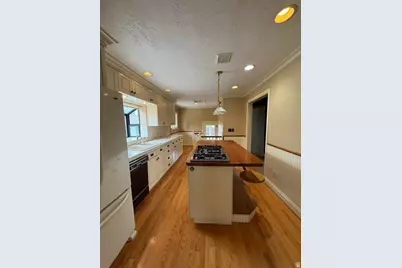 2181 E Arbor Ln, Holladay, UT 84117 - Photo 9
