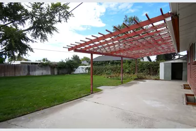 416 E 8260 S, Sandy, UT 84070 - Photo 37