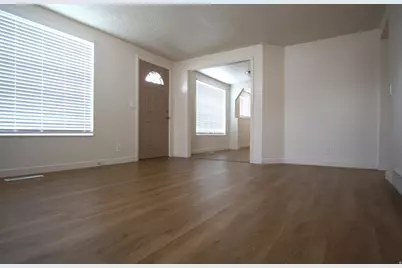 416 E 8260 S, Sandy, UT 84070 - Photo 3