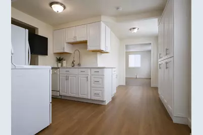 416 E 8260 S, Sandy, UT 84070 - Photo 17