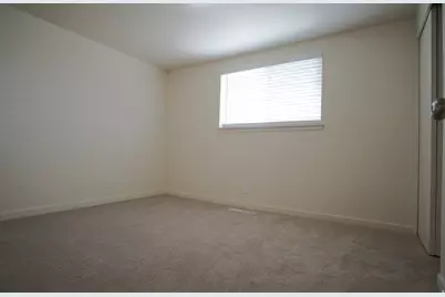 416 E 8260 S, Sandy, UT 84070 - Photo 25