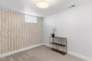 134 E 1000 S, Bountiful, UT 84010 - Photo 23