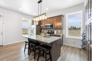 275 N 200 E, Loa, UT 84747 - Photo 9