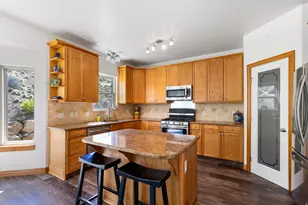 9476 N Avanyu Dr, Cedar Hills, UT 84062 - Photo 17