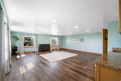 9476 N Avanyu Dr, Pleasant Grove, UT 84062 - Photo 13