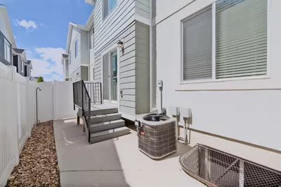 1063 E Dory Boat Rd, Saratoga Springs, UT 84045 - Photo 29