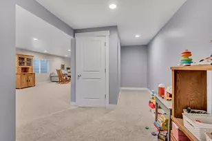 1668 N 400 W, Farmington, UT 84025 - Photo 33