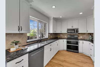 136 E 3800 N St N, Provo, UT 84604 - Photo 7