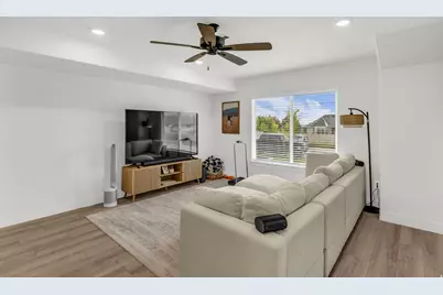 1402 N Meadow Ln, Spanish Fork, UT 84660 - Photo 3